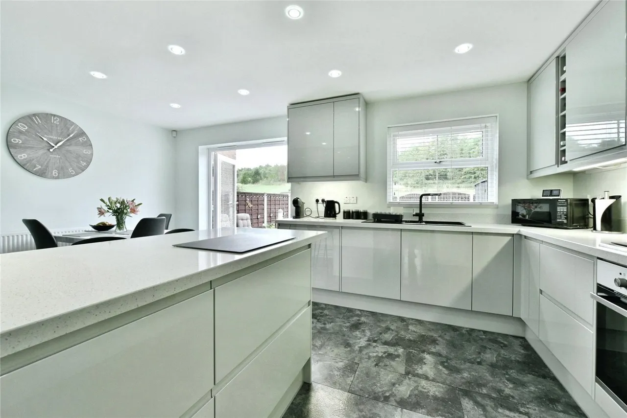 Bluebell Wood Lane, Sunnyside, Rotherham, South Yorkshire, S66, photo 2