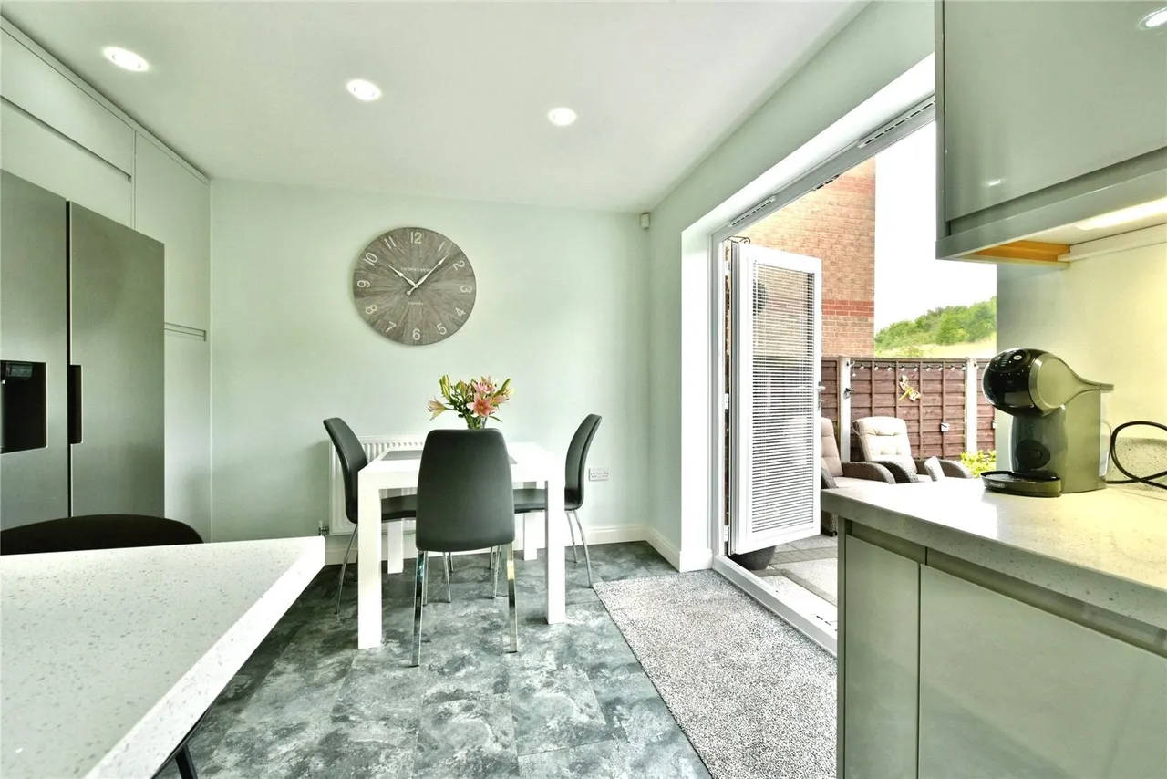 Bluebell Wood Lane, Sunnyside, Rotherham, South Yorkshire, S66, photo 4
