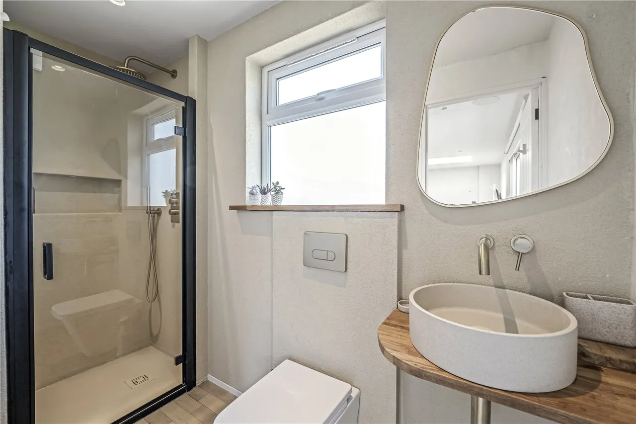 Hanworth Road, Hampton, TW12 3ED, photo 14