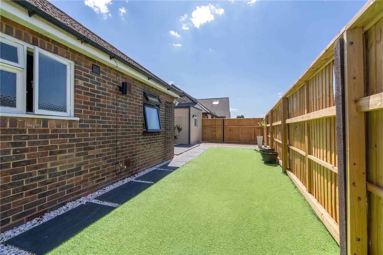 Hanworth Road, Hampton, TW12 3ED, photo 16