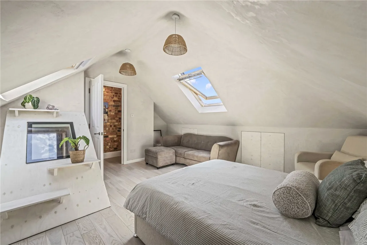 Hanworth Road, Hampton, TW12 3ED, photo 11