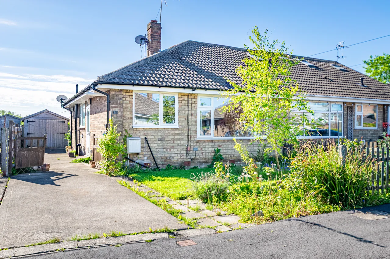 2 bed house for sale, Tilmire Close, York, YO10