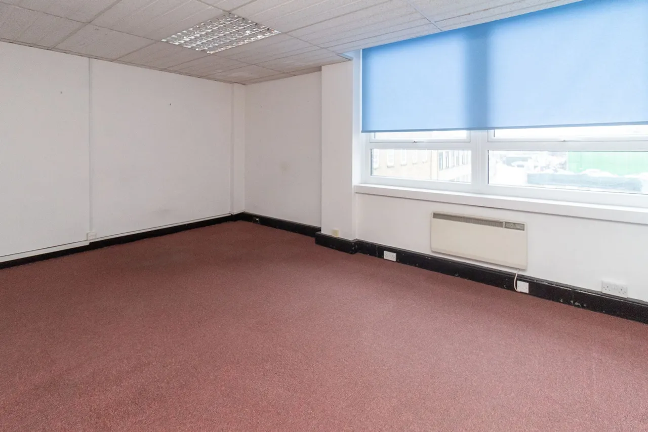 High Street, Edgware, HA8, photo 10