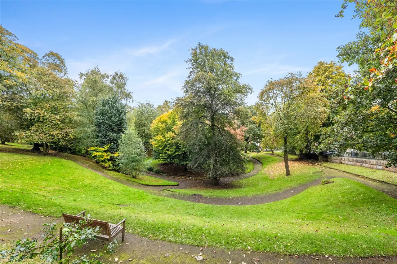 Claremont Terrace, Park, G3, photo 13