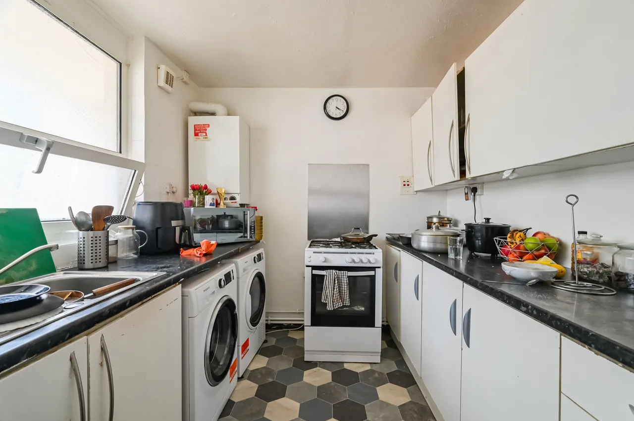 28 Tideway House, Strafford Street, London, photo 2