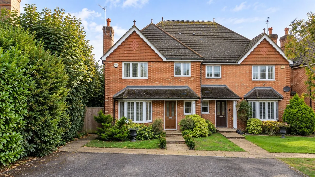 3 bed house for sale, Caribou Close, Woodley, RG5