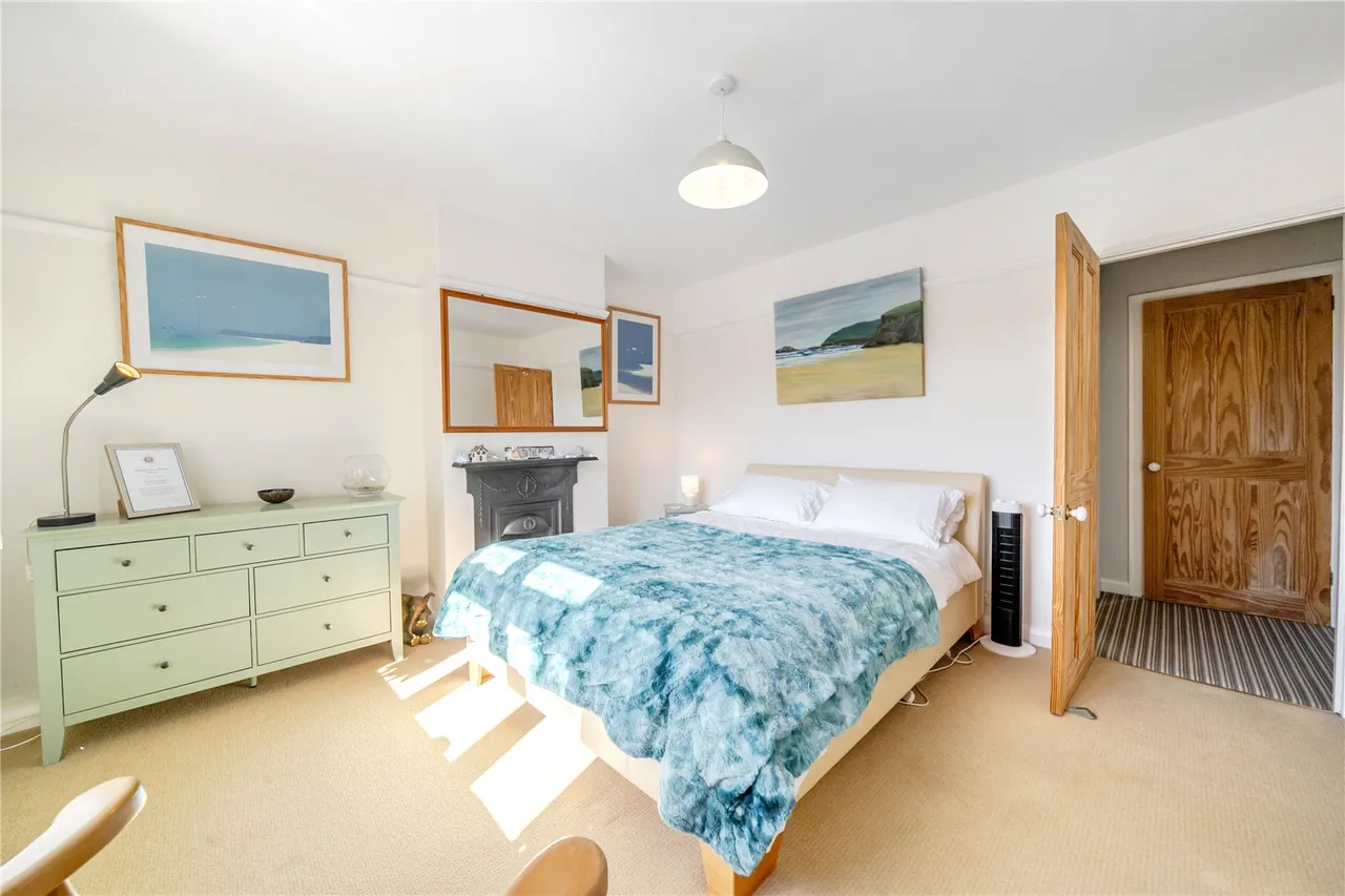 Poplar Avenue, Windlesham, Surrey, GU20 6PW, photo 11