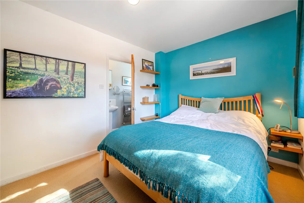 Poplar Avenue, Windlesham, Surrey, GU20 6PW, photo 9