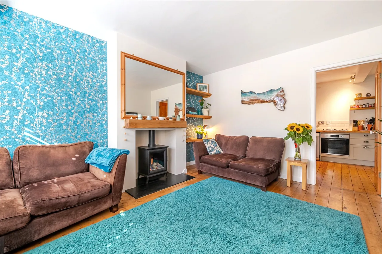 Poplar Avenue, Windlesham, Surrey, GU20 6PW, photo 2
