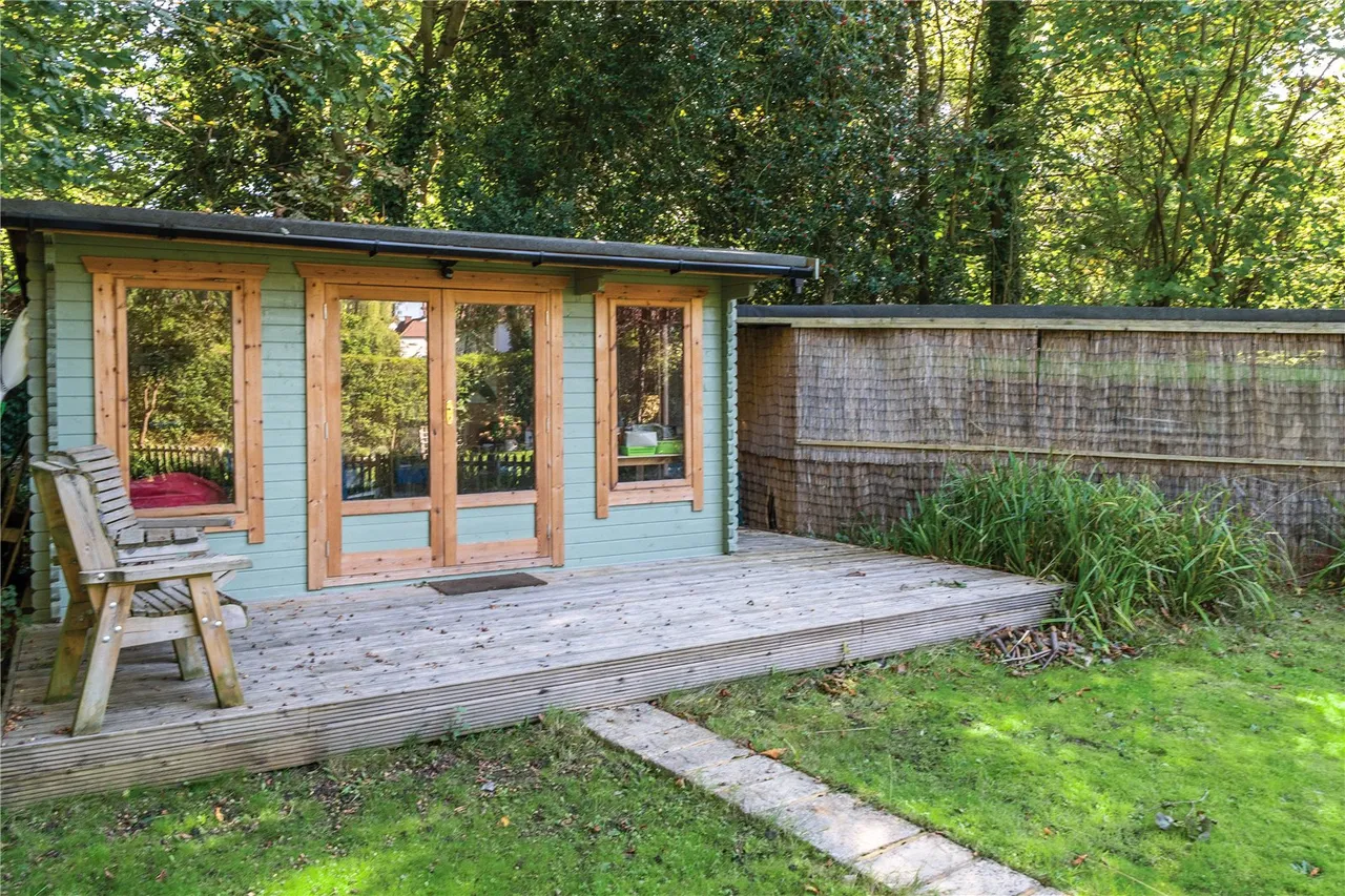 Poplar Avenue, Windlesham, Surrey, GU20 6PW, photo 20
