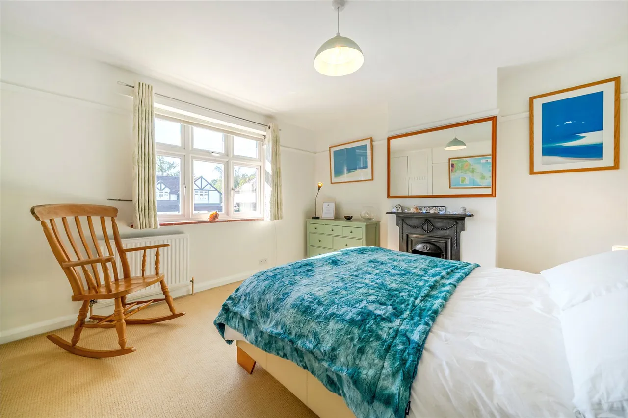 Poplar Avenue, Windlesham, Surrey, GU20 6PW, photo 12