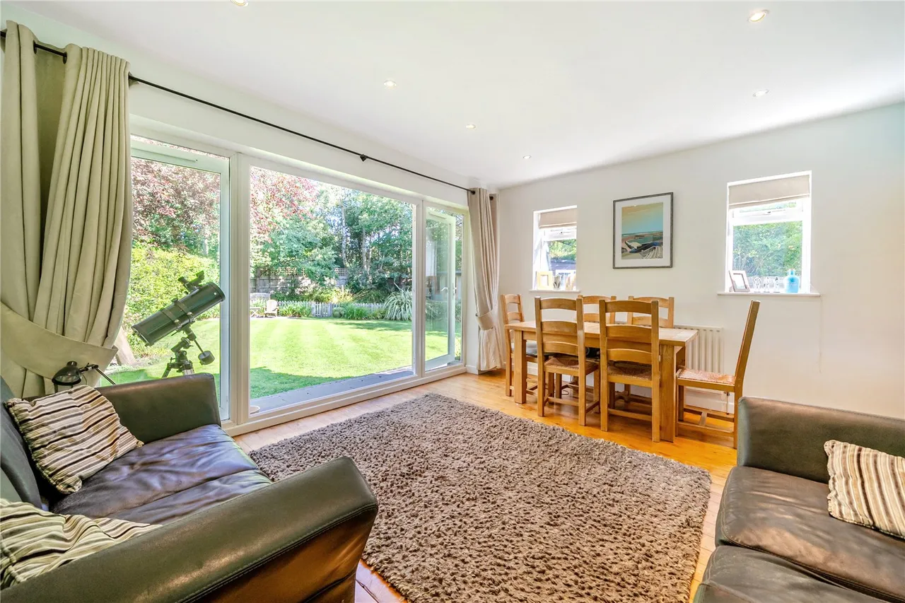 Poplar Avenue, Windlesham, Surrey, GU20 6PW, photo 7