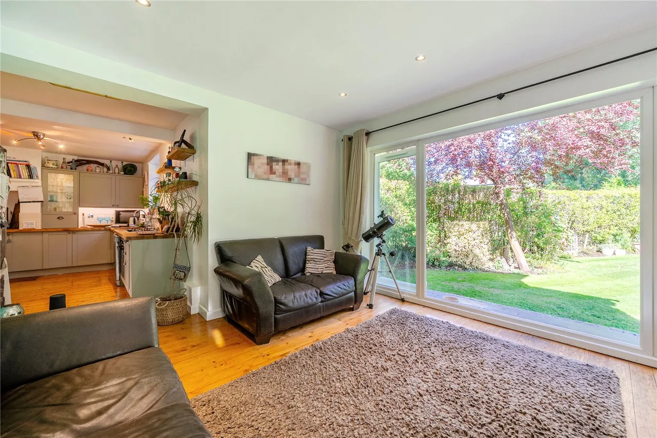 Poplar Avenue, Windlesham, Surrey, GU20 6PW, photo 8