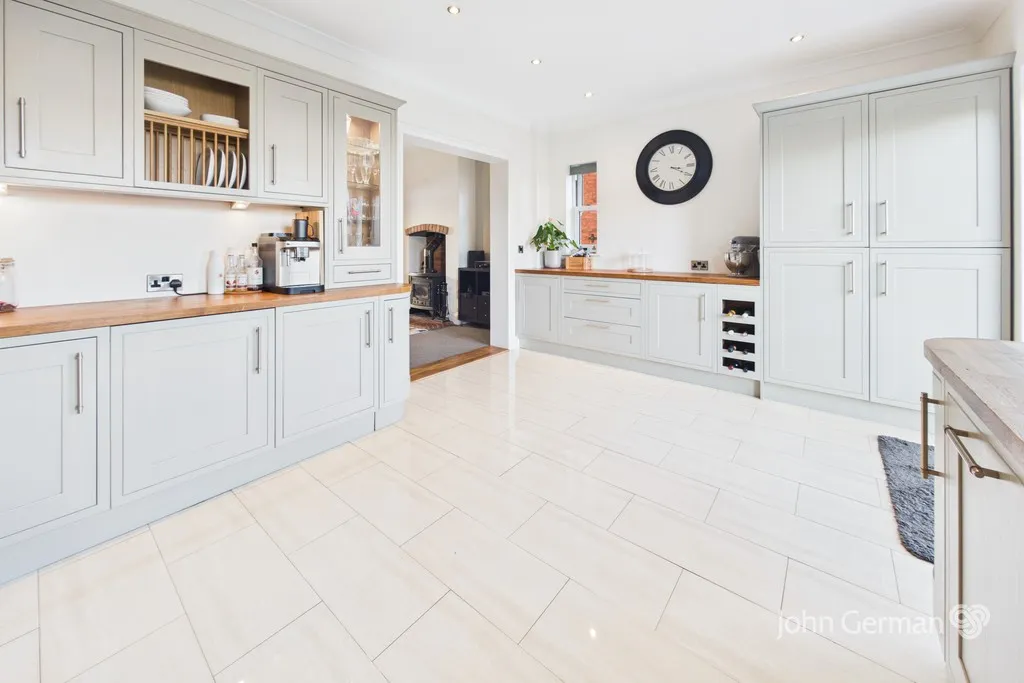 New Road, Uttoxeter, photo 11