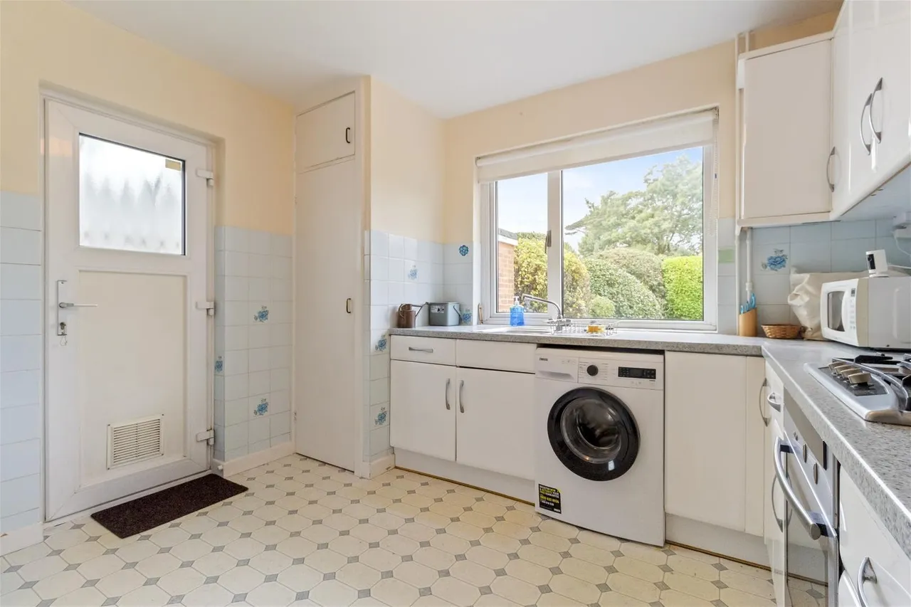 Midhurst Close, Ferring, photo 9