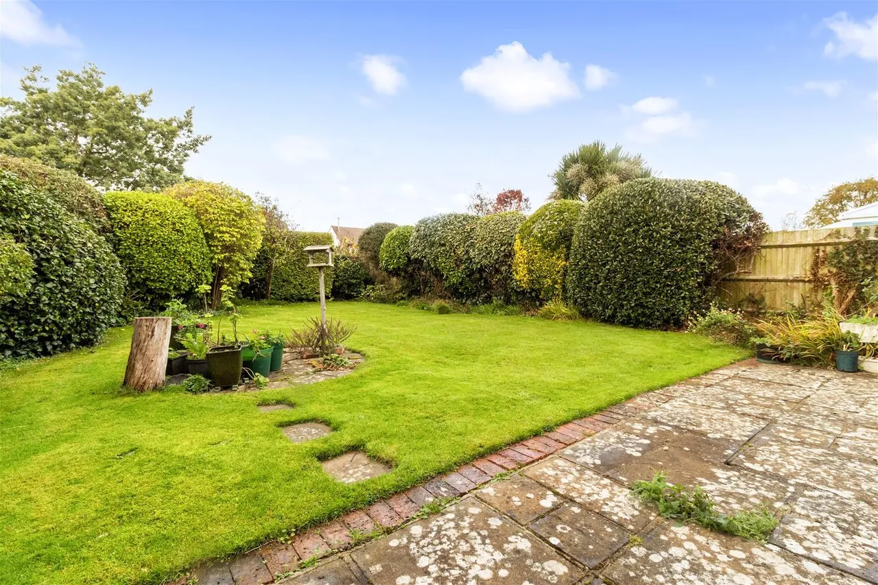 Midhurst Close, Ferring, photo 20