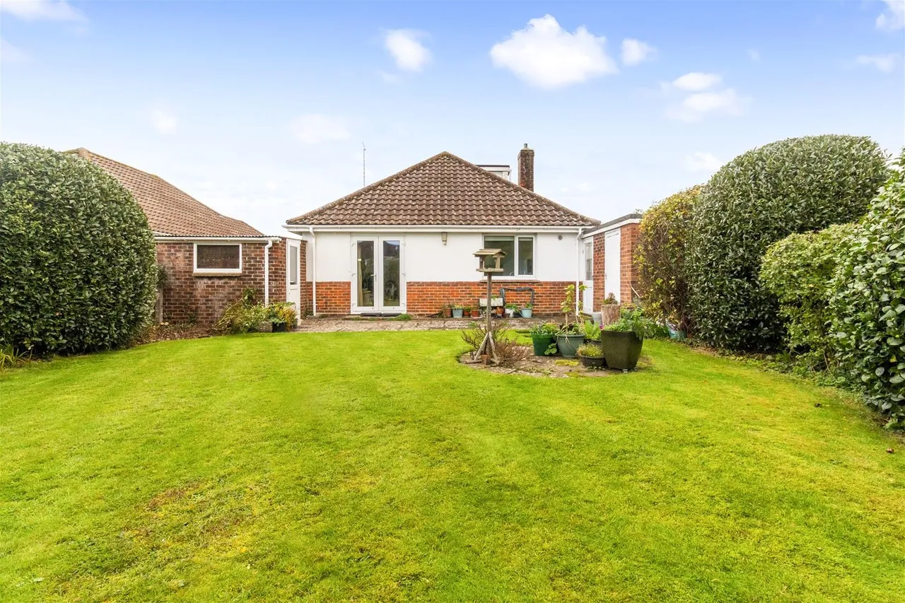 Midhurst Close, Ferring, photo 21