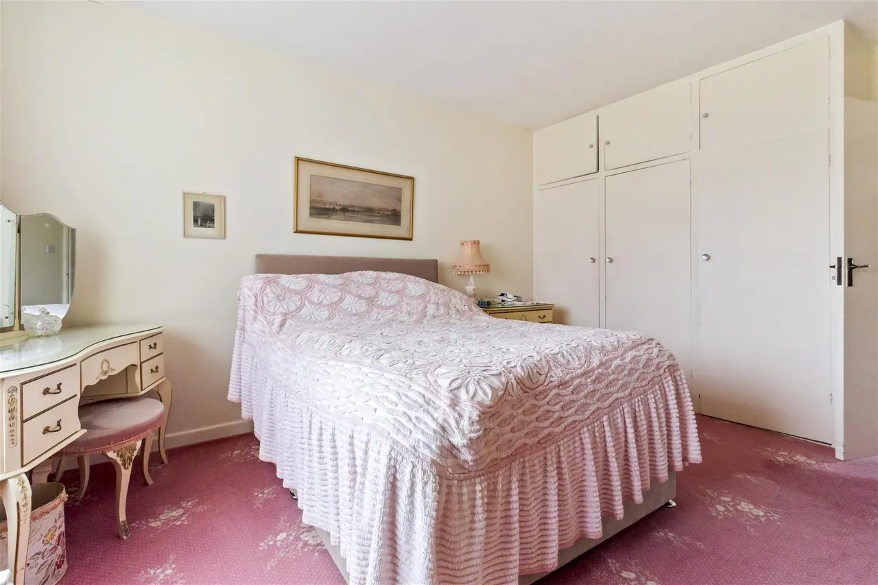 Midhurst Close, Ferring, photo 11