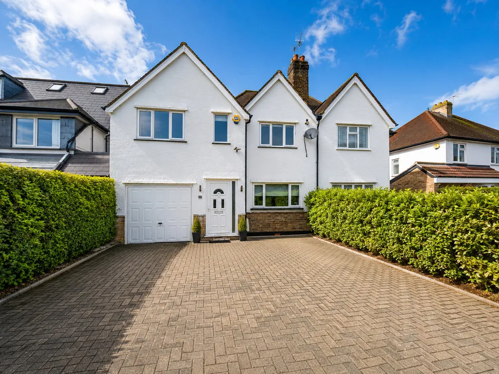 3 bed house to rent — Hercies Road, Uxbridge, UB10