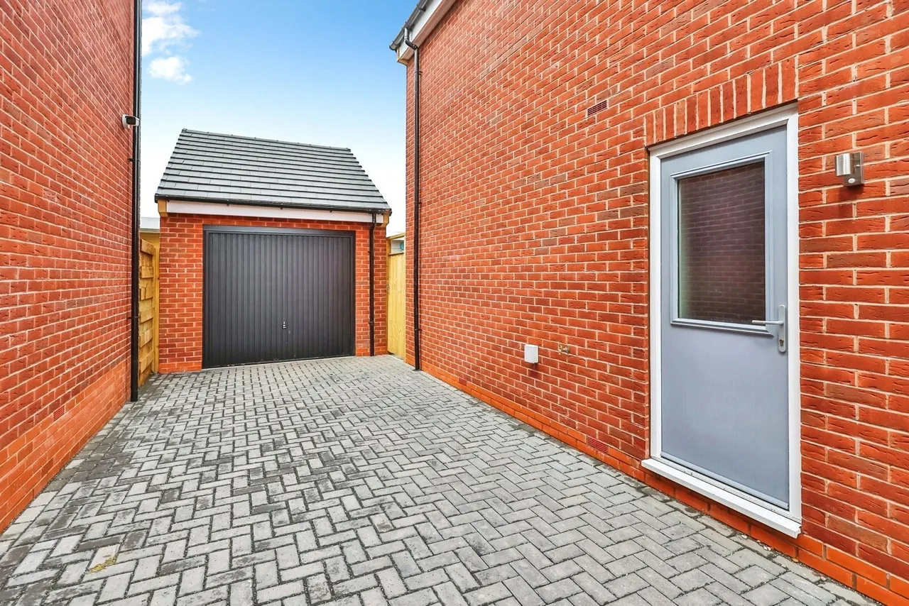 Monument View, Emperors Way, Hucknall, Nottingham, NG15, photo 25