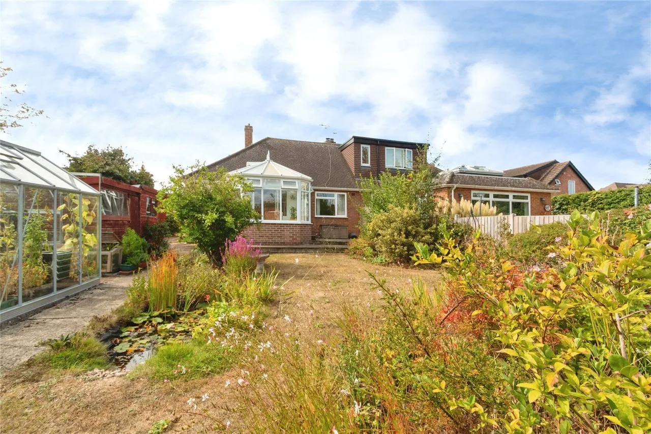 Hatch Lane, Old Basing, RG24, photo 5