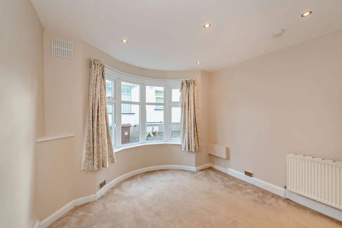 West End Court, Pinner, HA5, photo 7