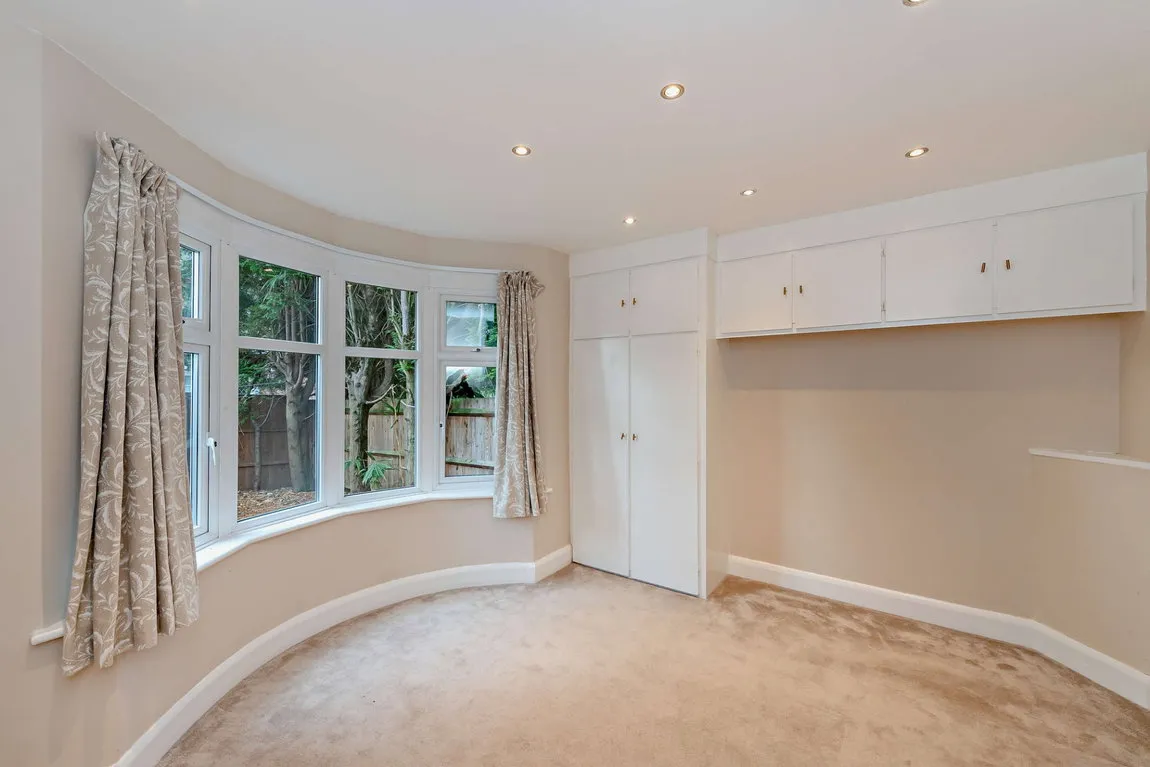 West End Court, Pinner, HA5, photo 4