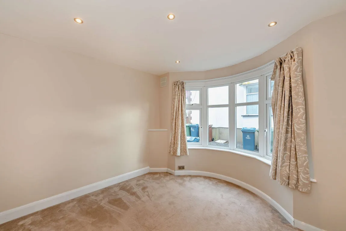 West End Court, Pinner, HA5, photo 11