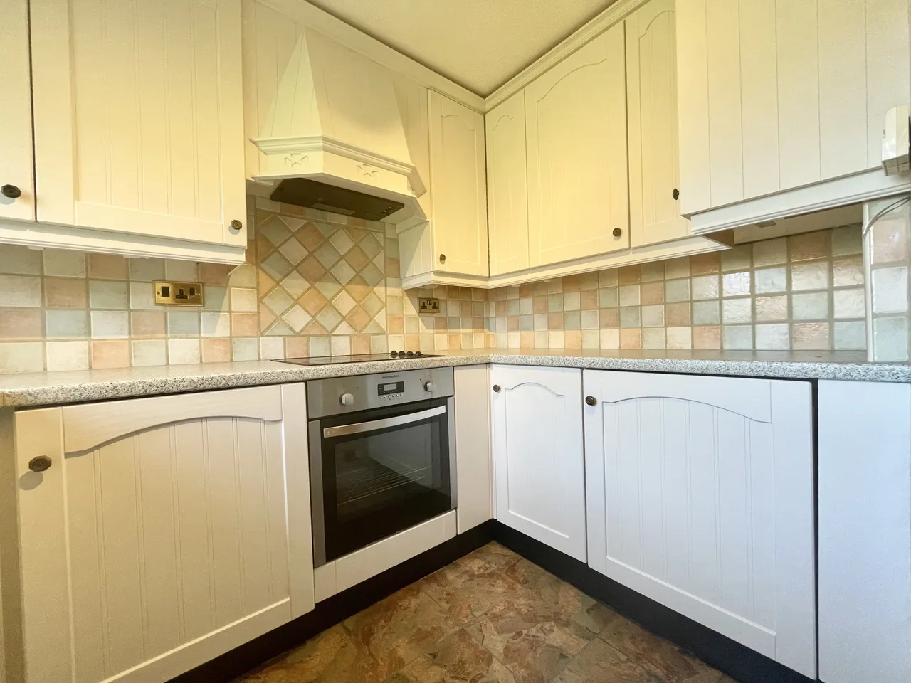 Ringinglow Road, Sheffield, S11 7PP, photo 2