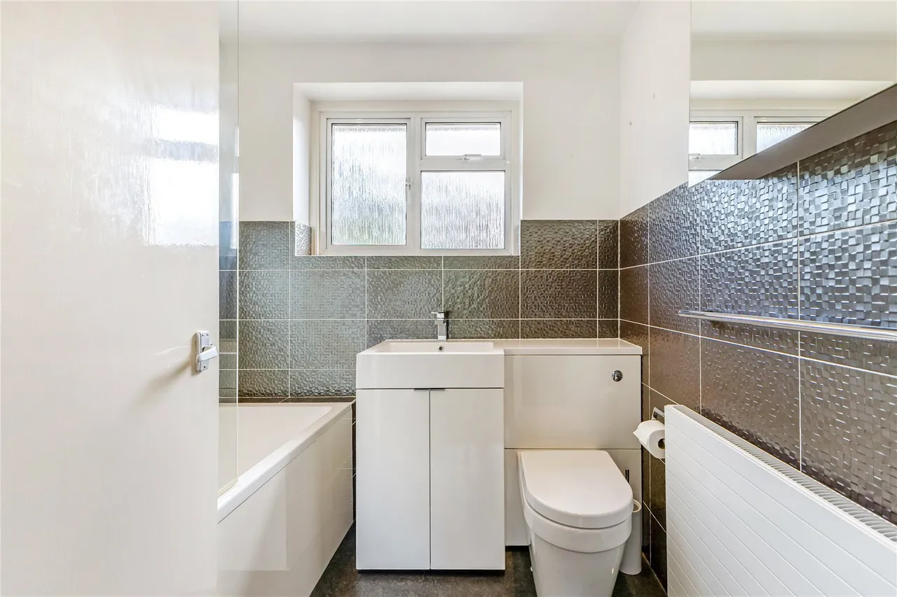 Conifers, Weybridge, Surrey, KT13, photo 6