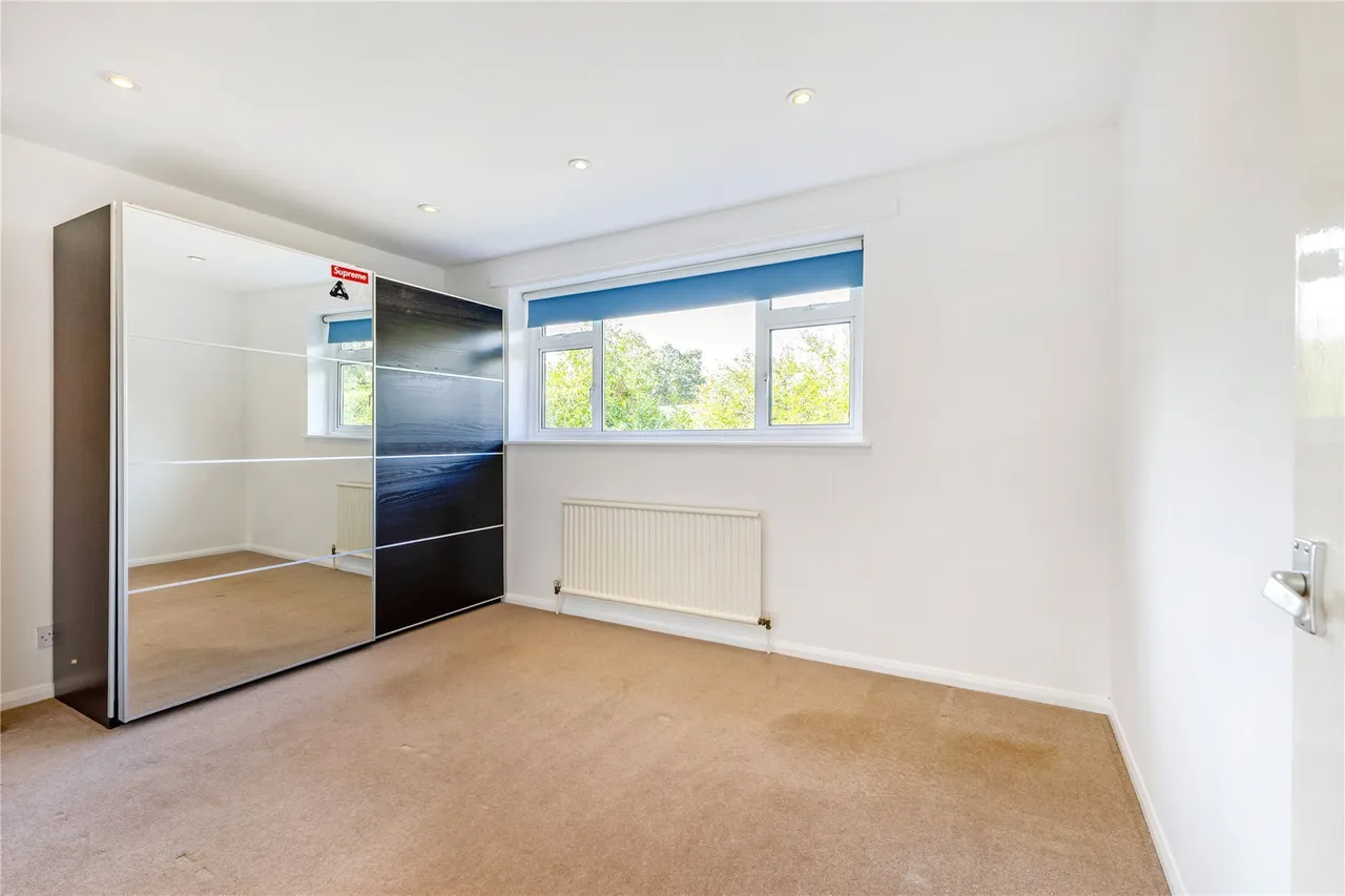 Conifers, Weybridge, Surrey, KT13, photo 9