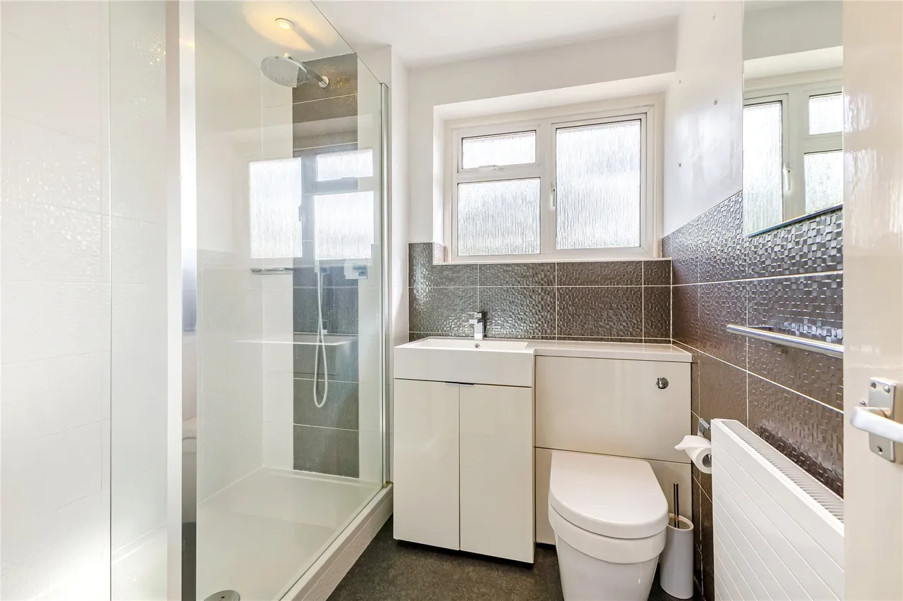 Conifers, Weybridge, Surrey, KT13, photo 8