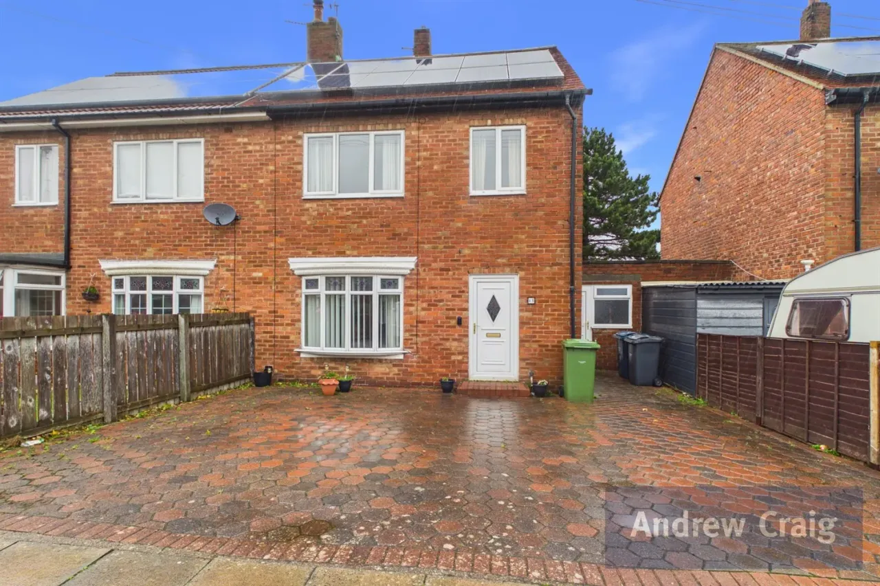 3 bed house for sale, School Approach, South Shields, NE34