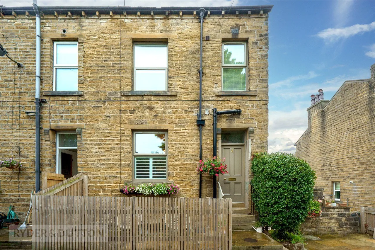 2 bed house for sale, Jaggar Lane, Honley, HD9