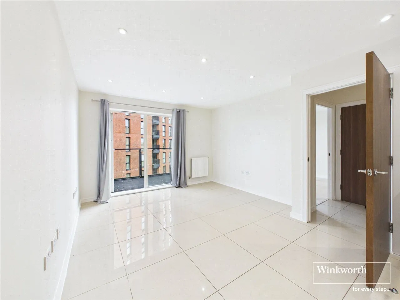 Shearwater Drive, London, NW9, photo 3