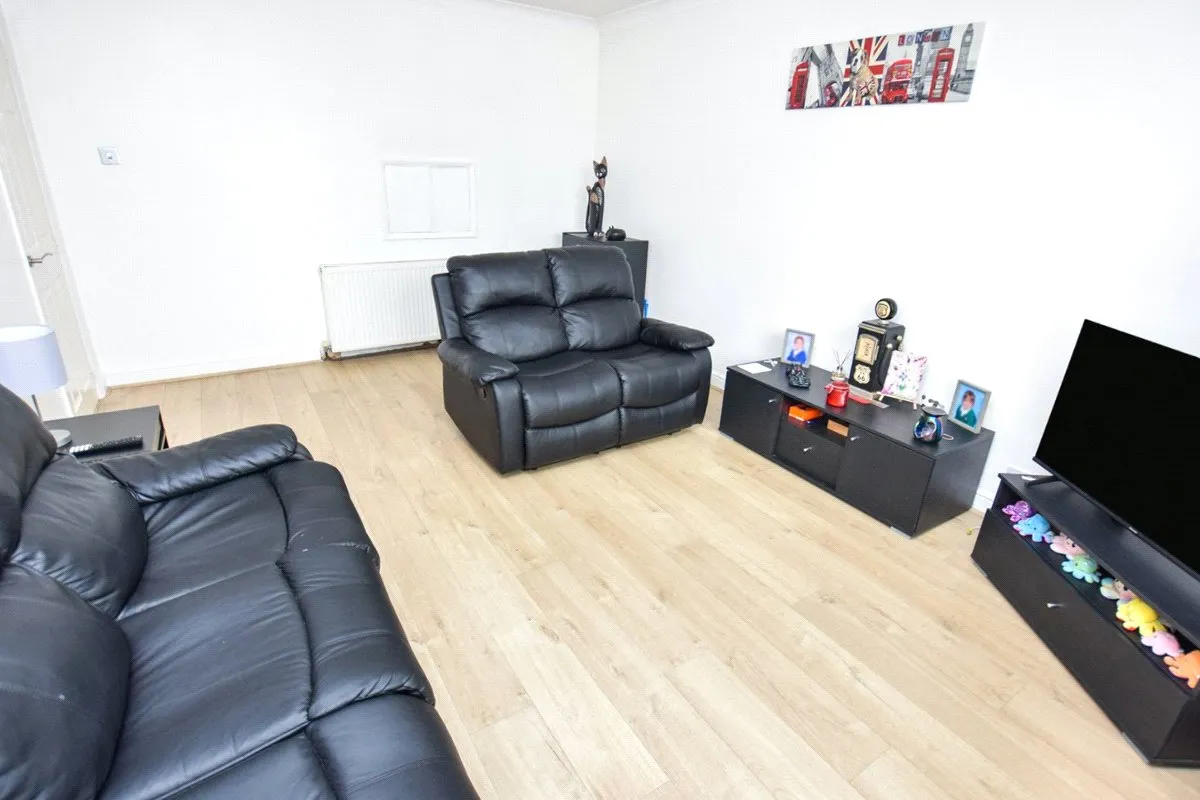 Beta Road, Farnborough, Hampshire, GU14 8PH, photo 4