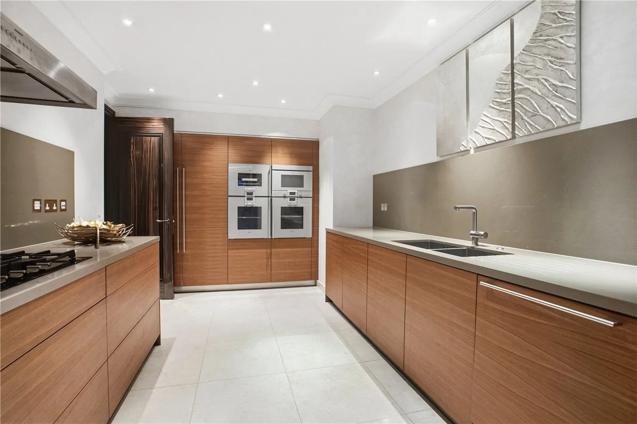 Whitehall Place, London, SW1A, photo 7