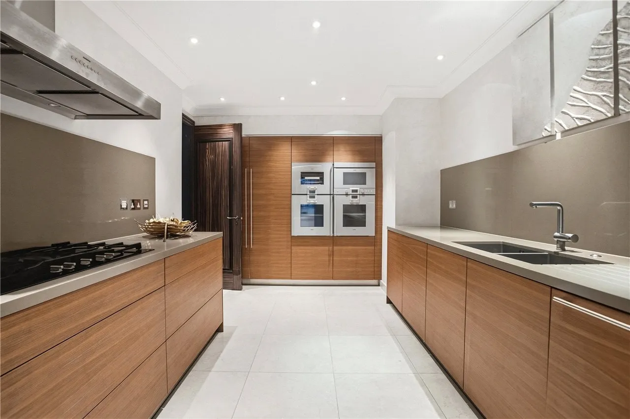 Whitehall Place, London, SW1A, photo 8