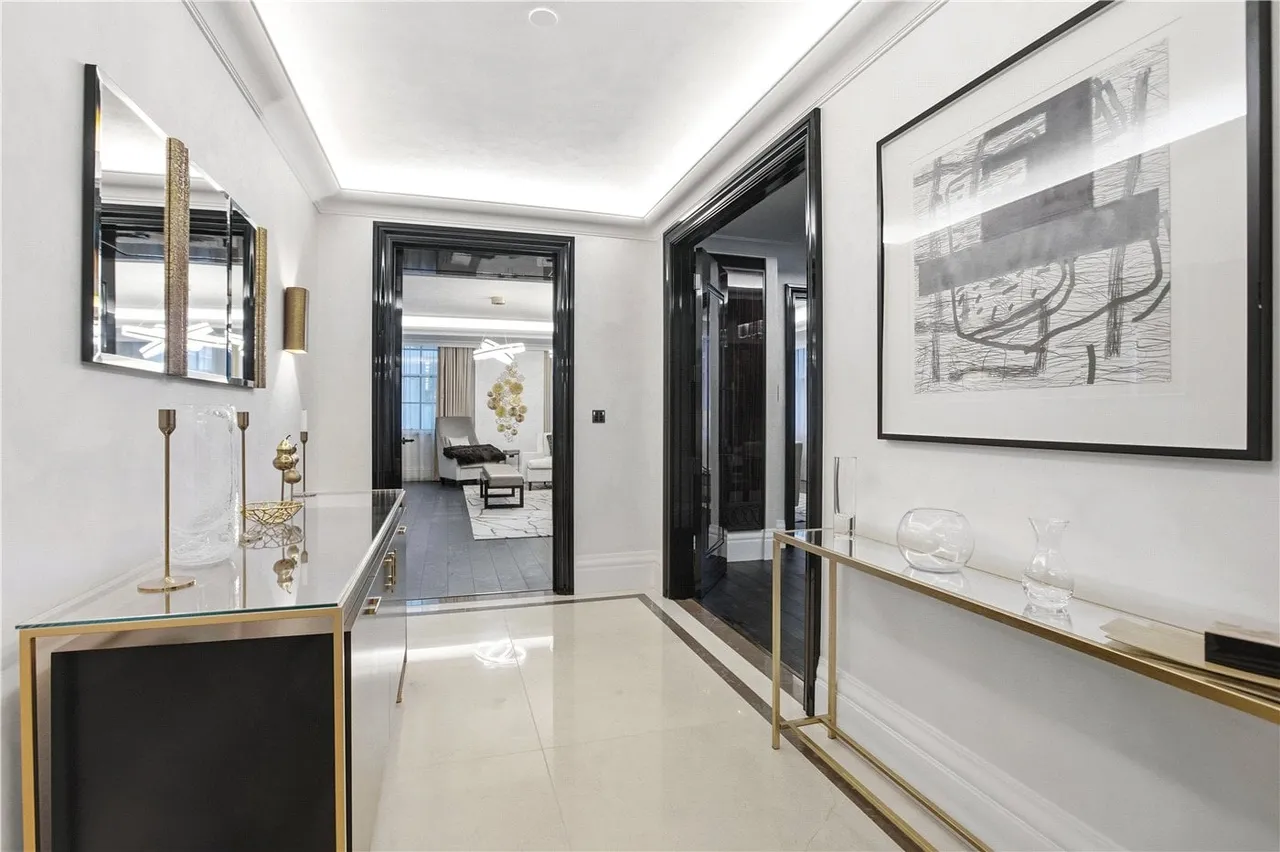 Whitehall Place, London, SW1A, photo 9