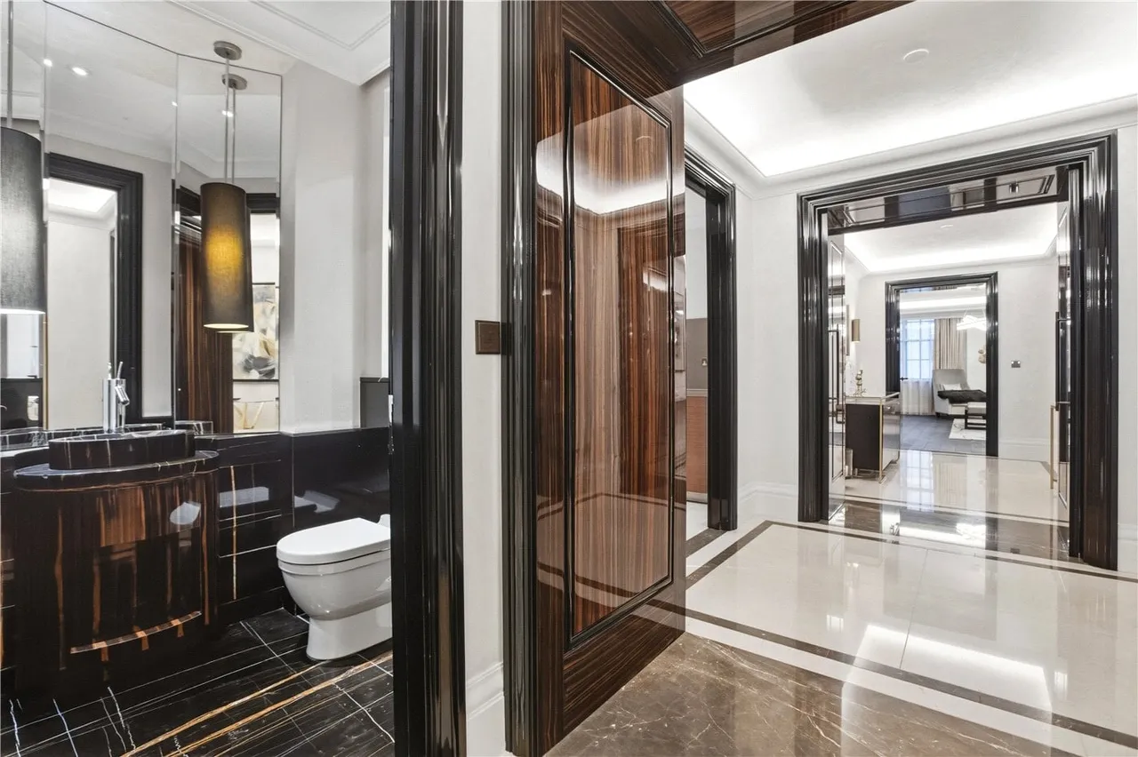 Whitehall Place, London, SW1A, photo 5