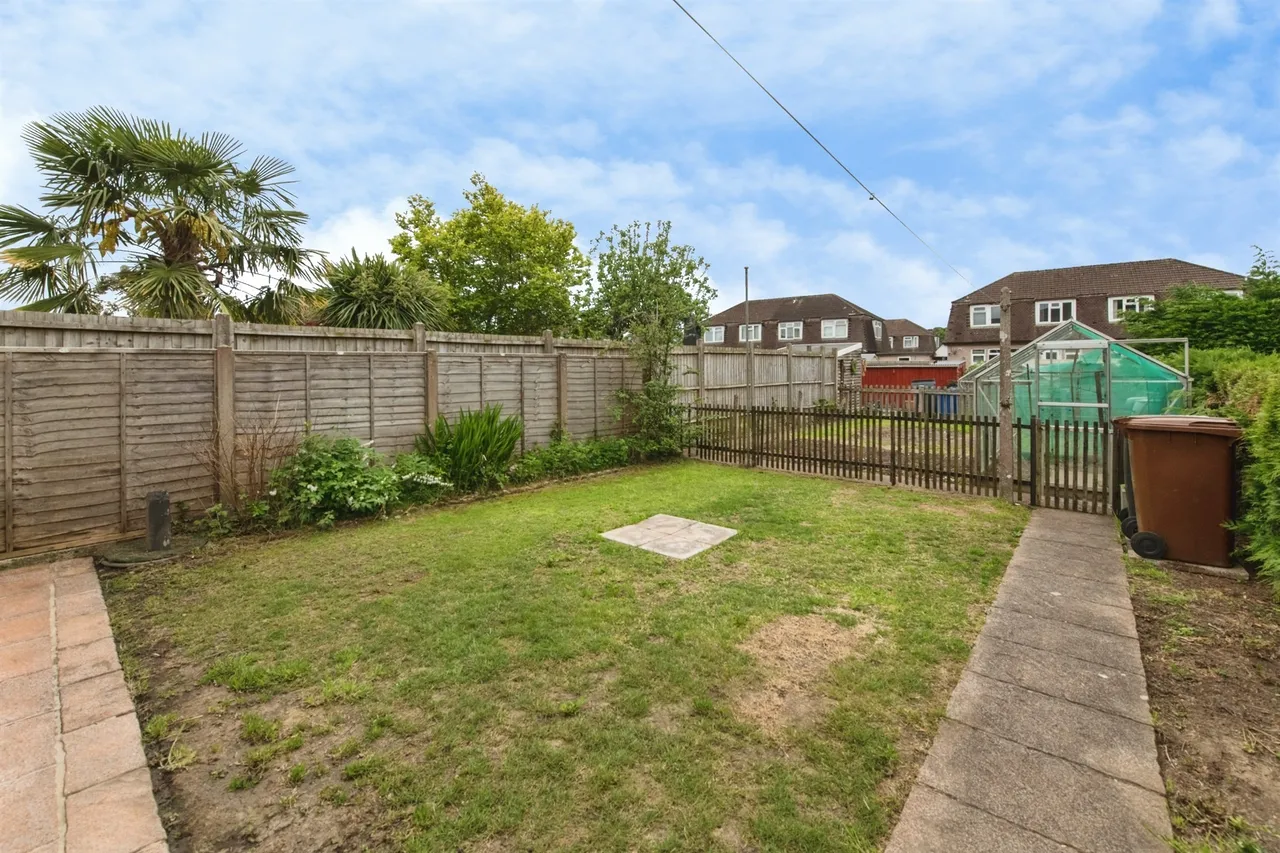 Queensway, Tiverton, photo 12