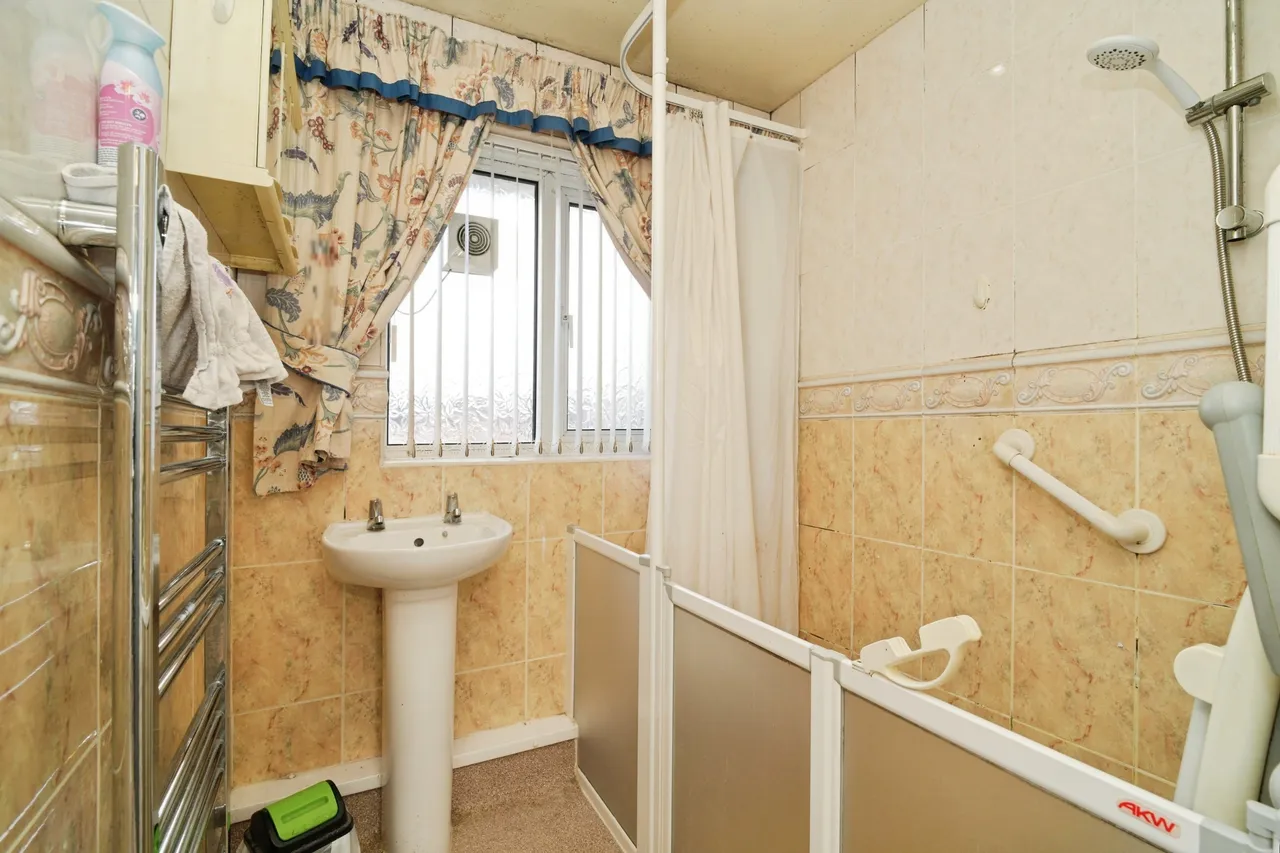Windermere Road, Bolton, BL4, photo 13