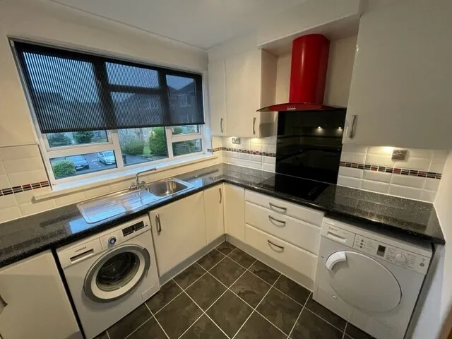Castle Court, King's Gardens, Newton Mearns, G77 5JD, photo 4