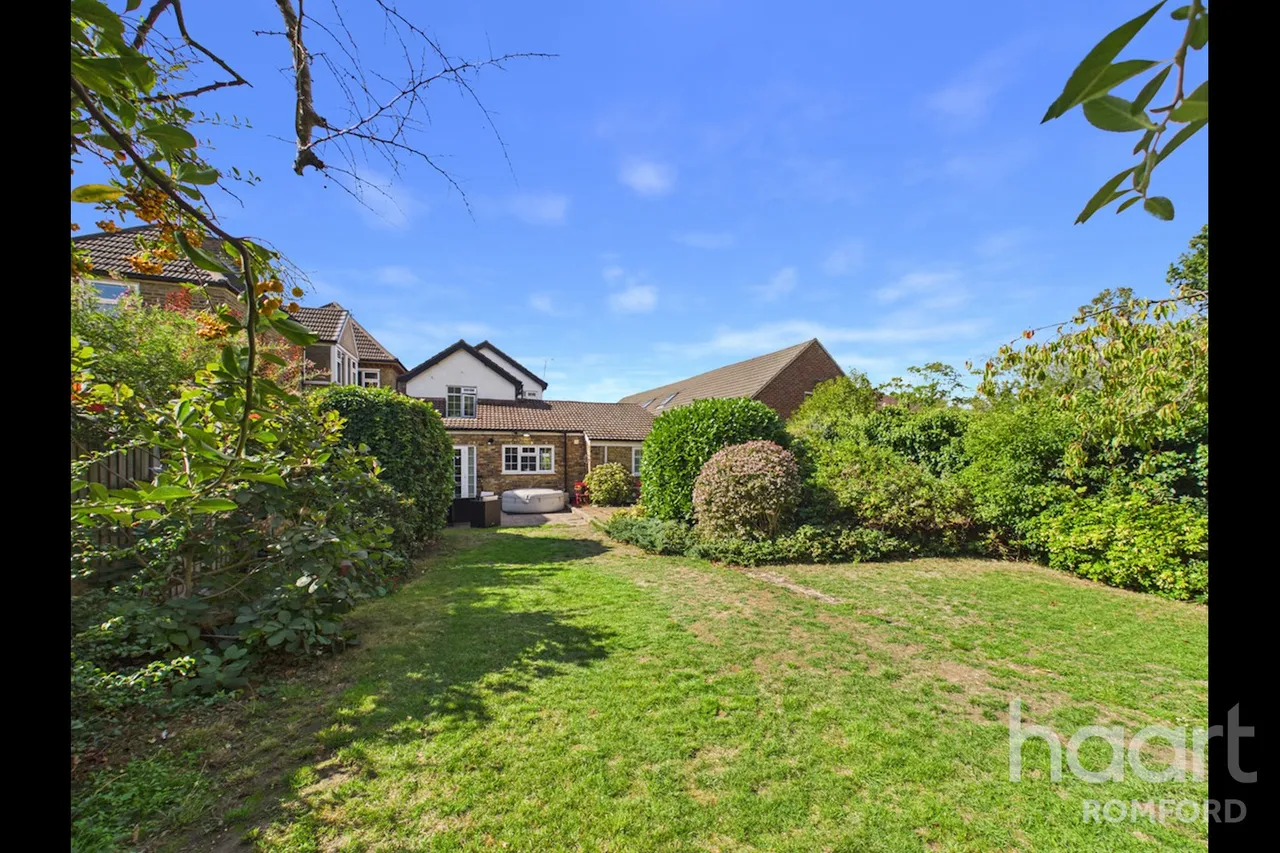 Manor Road, Romford, RM1, photo 29