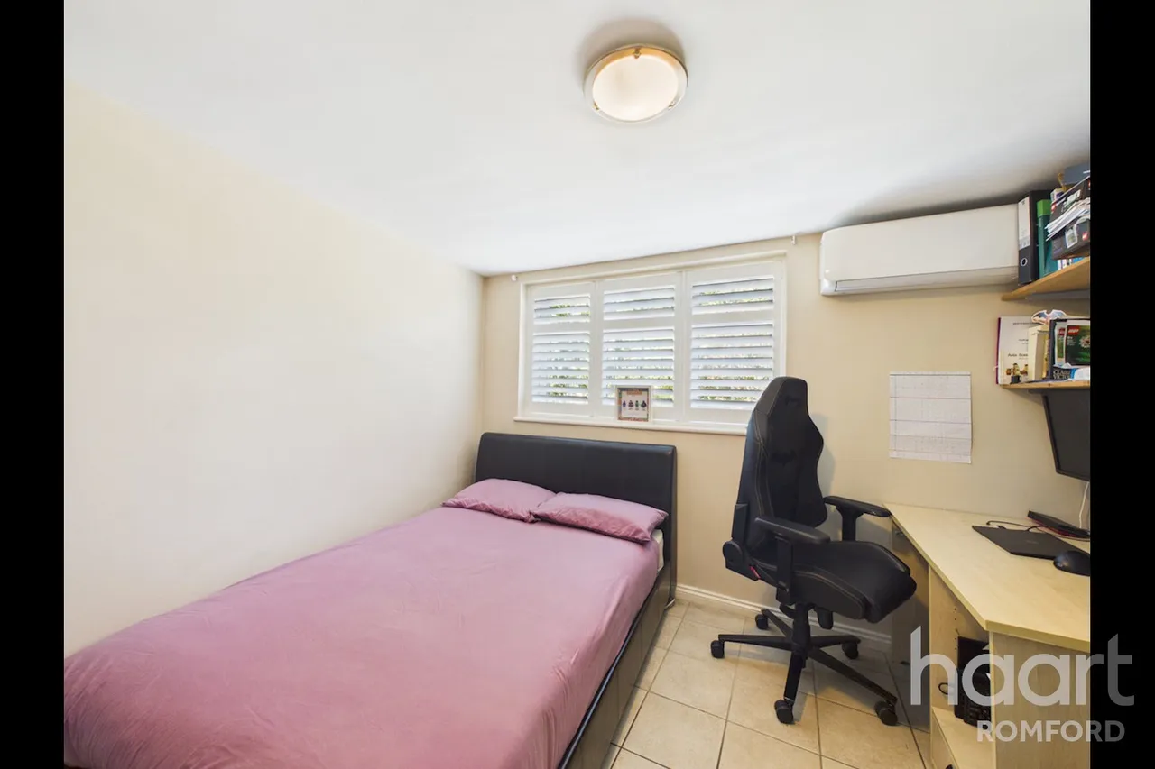 Manor Road, Romford, RM1, photo 16
