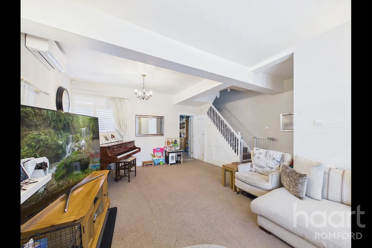 Manor Road, Romford, RM1, photo 6