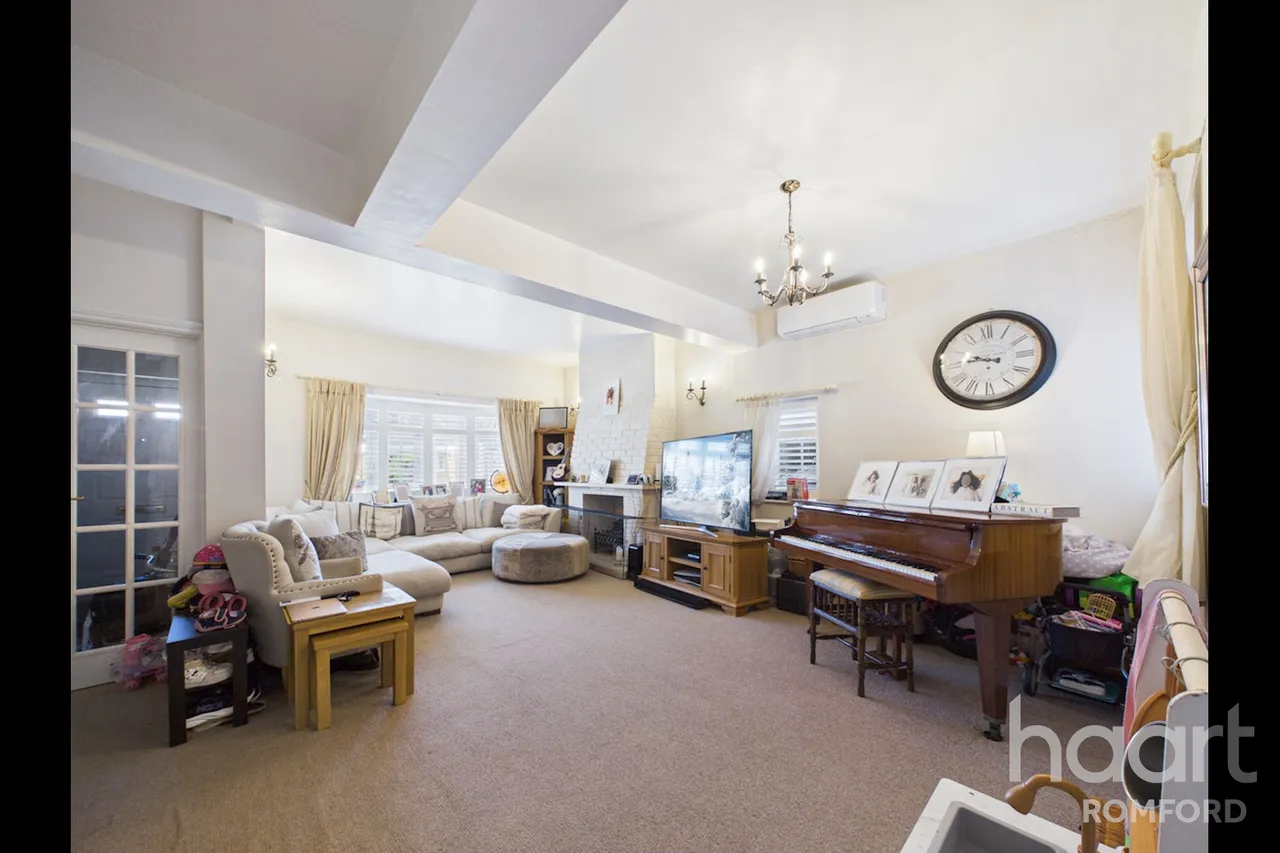 Manor Road, Romford, RM1, photo 8