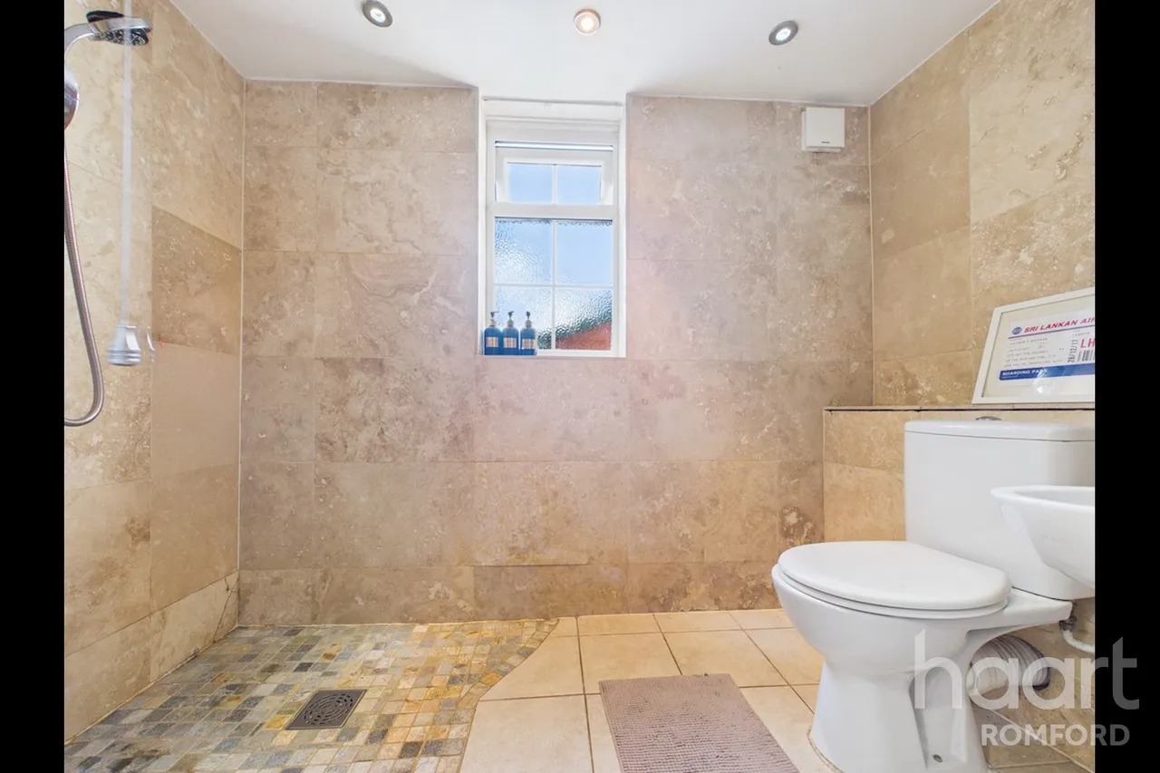 Manor Road, Romford, RM1, photo 15