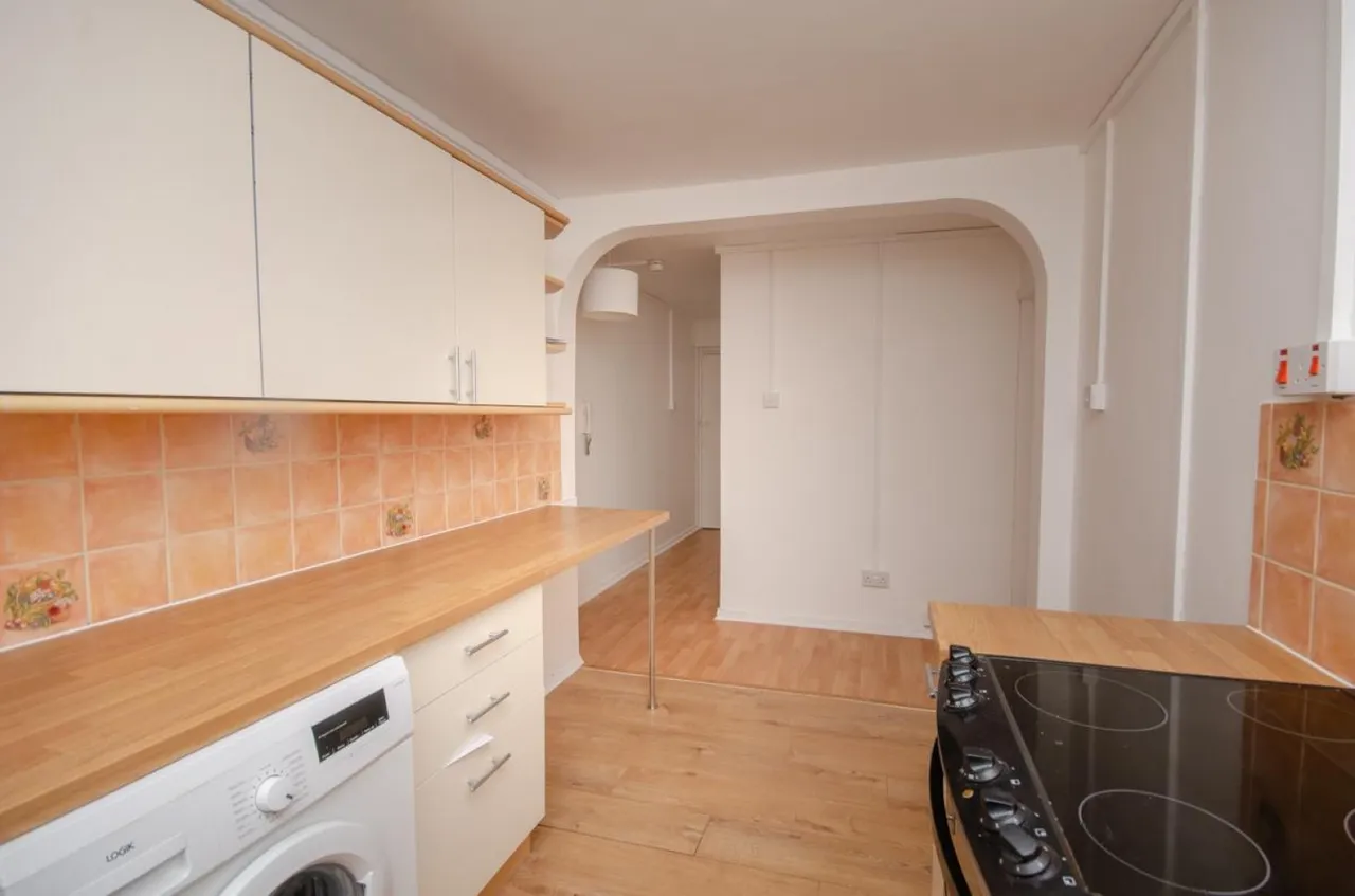 Cleeve Lodge Close, Downend, BS16, photo 8
