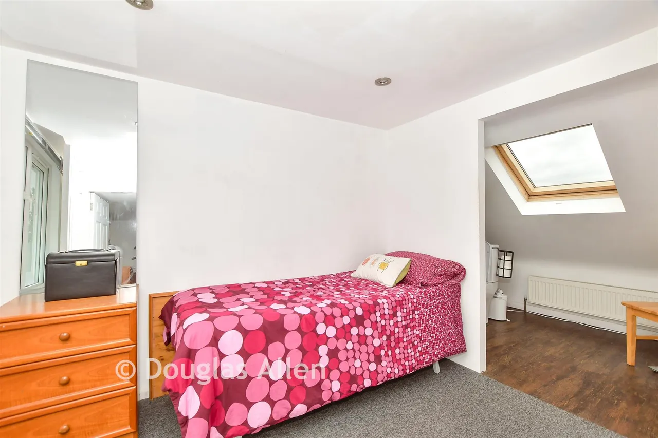 Eastley, Basildon, SS16, photo 11